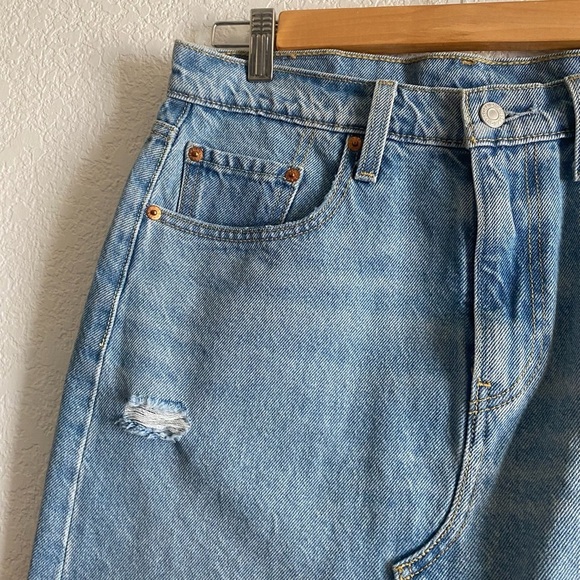 Levi’s high Rise Distressed Denim Mini Skirt size 30 - Picture 6 of 6